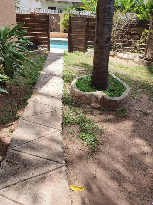 Central Upscale New Kingston Apt With Pool エクステリア 写真