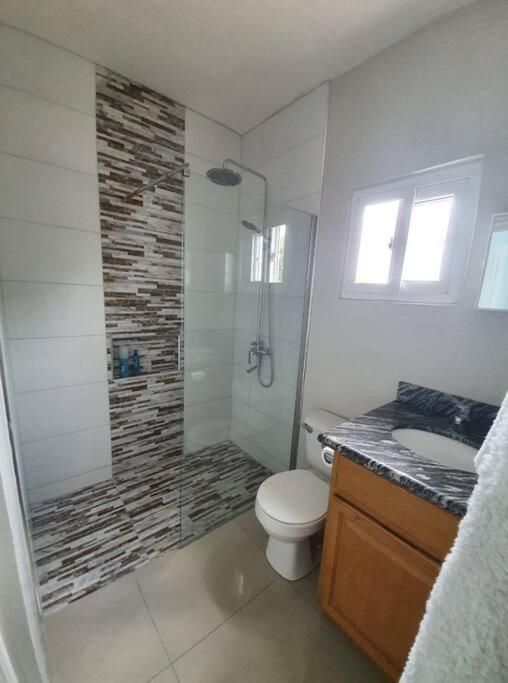 Central Upscale New Kingston Apt With Pool エクステリア 写真