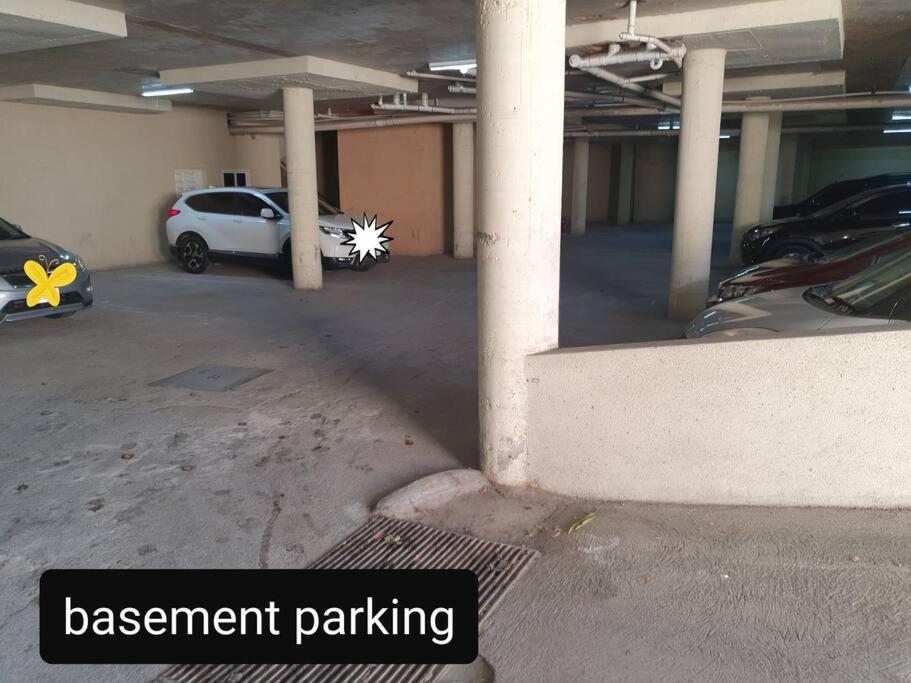 Central Upscale New Kingston Apt With Pool エクステリア 写真