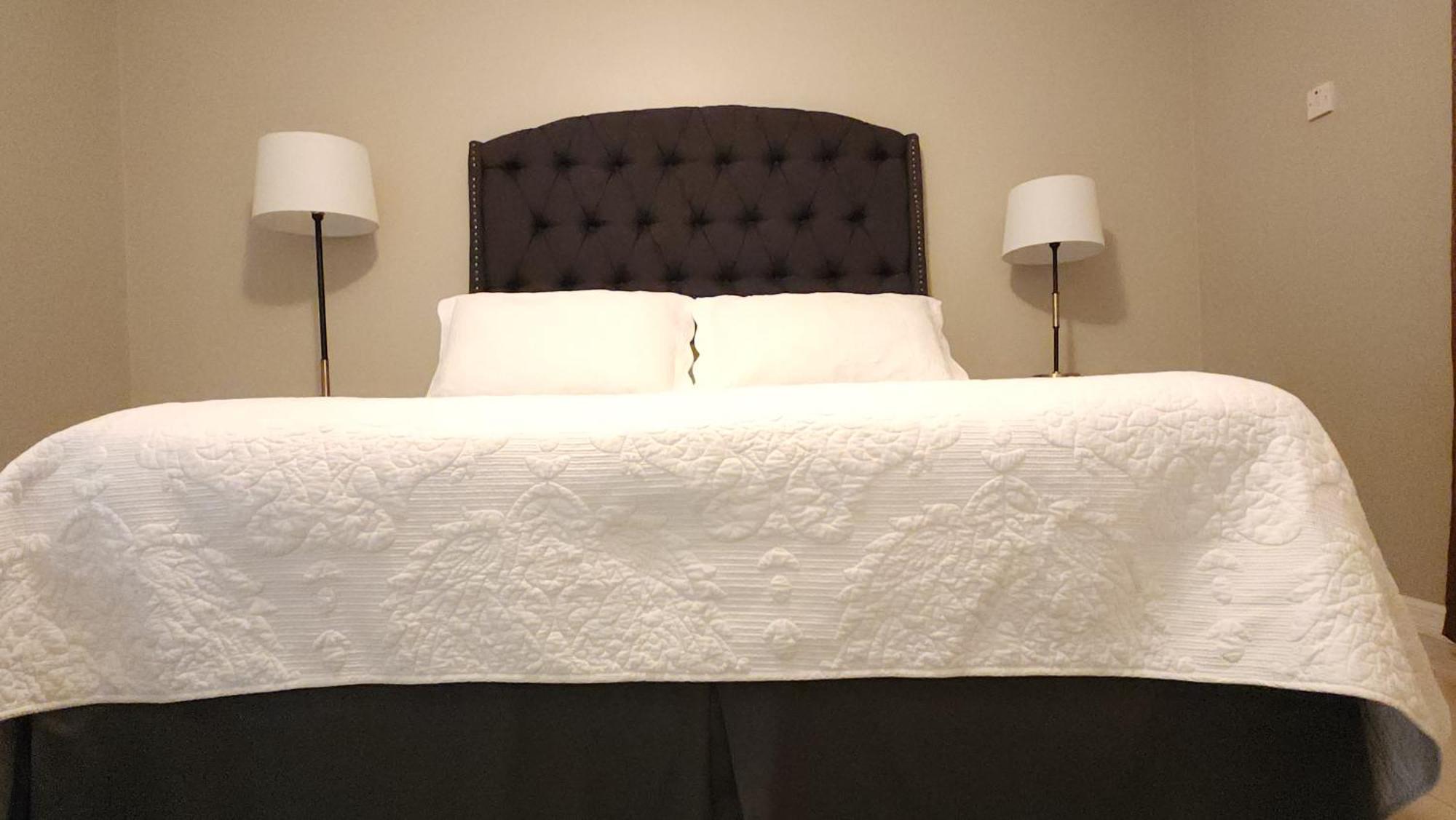 Central Upscale New Kingston Apt With Pool エクステリア 写真